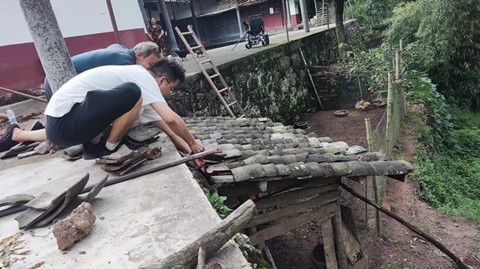 市农科院驻村工作队“六抢”抓好帮扶村防汛减灾